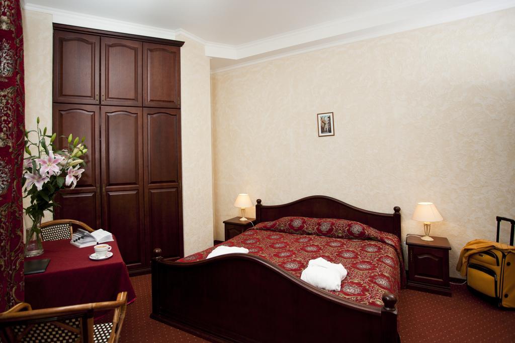 บูทิก โฮเต็ล มอนเต คริสโต Hotel รีกา ภายนอก รูปภาพ