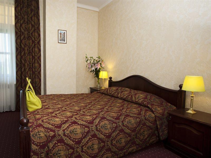 บูทิก โฮเต็ล มอนเต คริสโต Hotel รีกา ภายนอก รูปภาพ