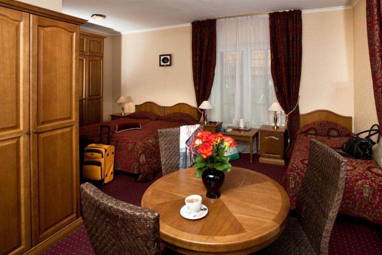 บูทิก โฮเต็ล มอนเต คริสโต Hotel รีกา ภายนอก รูปภาพ