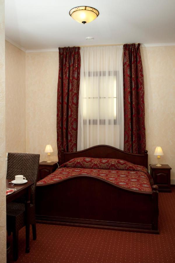 บูทิก โฮเต็ล มอนเต คริสโต Hotel รีกา ภายนอก รูปภาพ